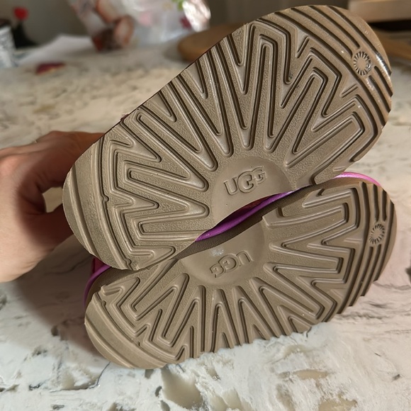 Toddler Ugg Boots - Picture 5 of 5